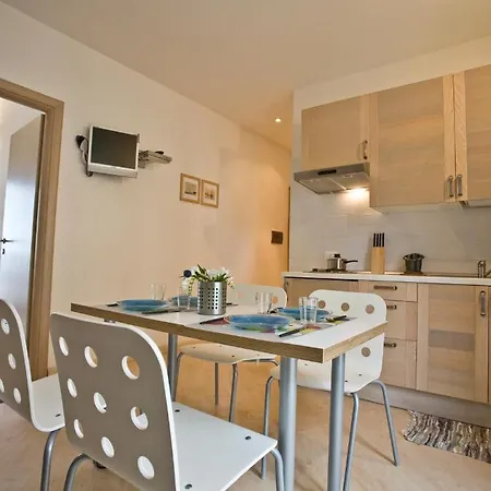 La Vecchia Scuola Apartment *