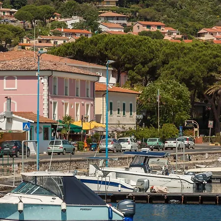 La Vecchia Scuola Cavo